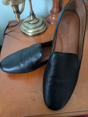 Kenneth Cole Gentle Souls Black Leather Women’s Slip-On Loafers NWOT